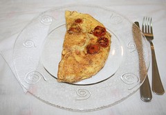 Receita 1 - Omelete com tomate e manjericão