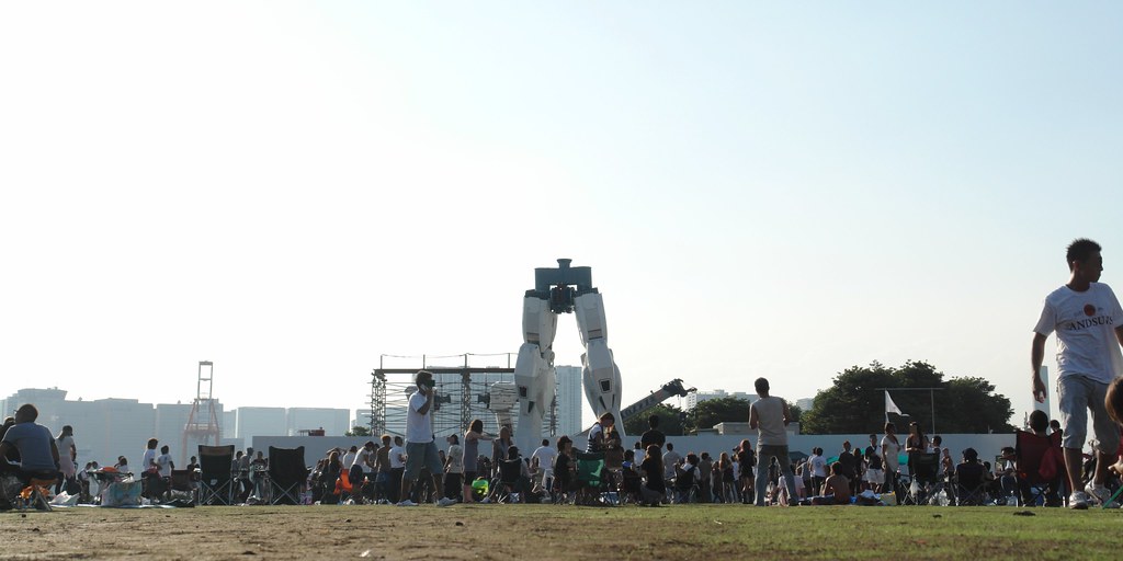 Open air rave party : with Odaiba GUNDAM foot unit