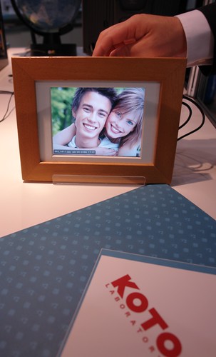 digital photoframe with 3D grafic chipset by KOTO