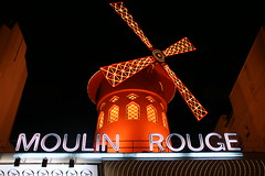 2009-11-22-PARIS-Pigalle12-MoulinRouge3