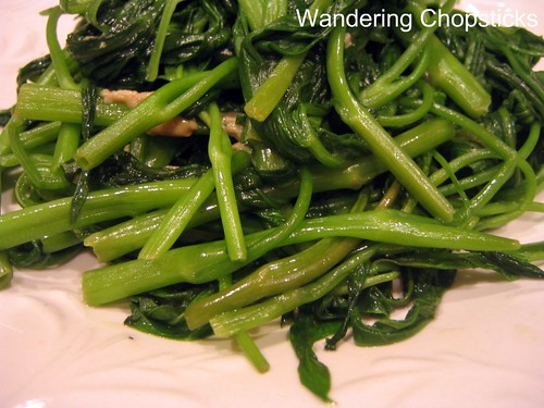 Rau Muong Xao Toi Chao (Vietnamese Stir-Fried Water Spinach with Garlic and Fermented Bean Curd) 4