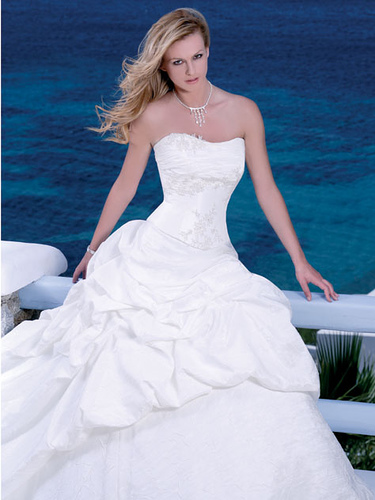 corset wedding dress. dress-with-corset-1c