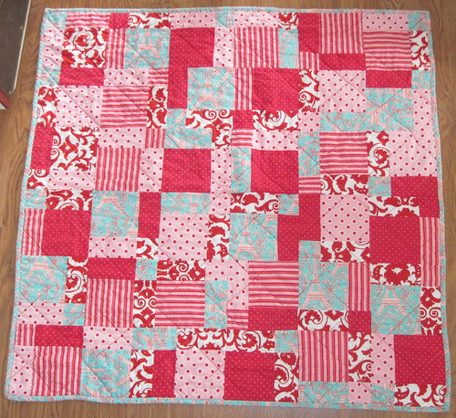 Disappearing Nine Patch Pattern Quilt Line