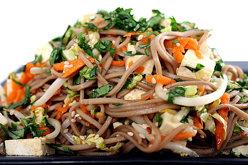 soba noodles with tofu and vegetables