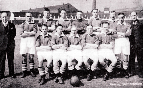 Manchester United 1935-36 team photograph (3)
