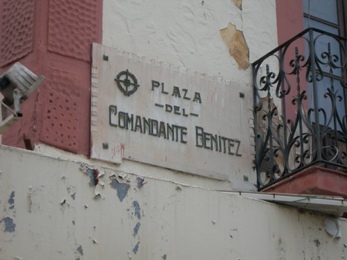Demolición Plaza Comandante Benitez