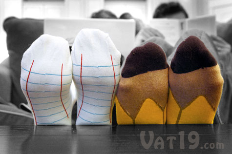02_ashi-dashi-notebook-pencil-socks