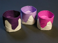 Isoarea octagonal containers