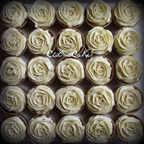 creamroses cupcakes