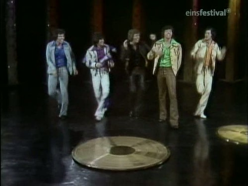 Top of the Pops (20th March 1975) [TVRip (XviD)] preview 13
