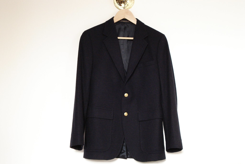 vintage two button navy blazer