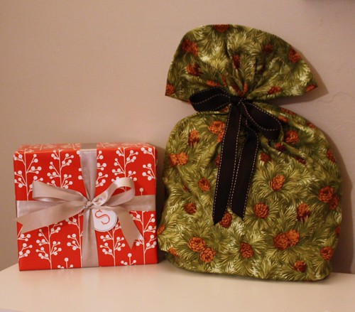 reusable-fabric-gift-bags