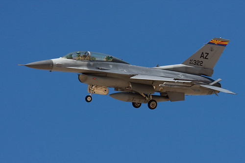 Fighter airplane picture - F-16