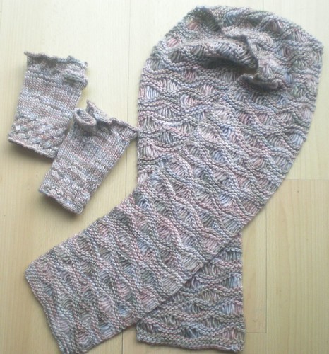 Drop Stitch Scarf and Fetching Mitts from yummy Manos Silk Blend