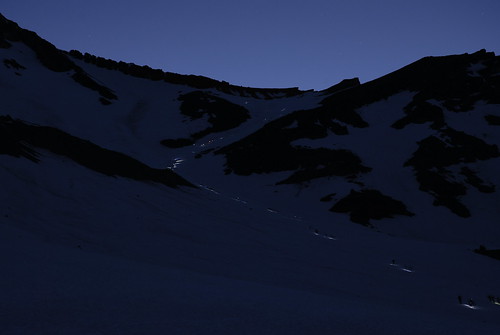 Avalanche Gulch trail at 4am