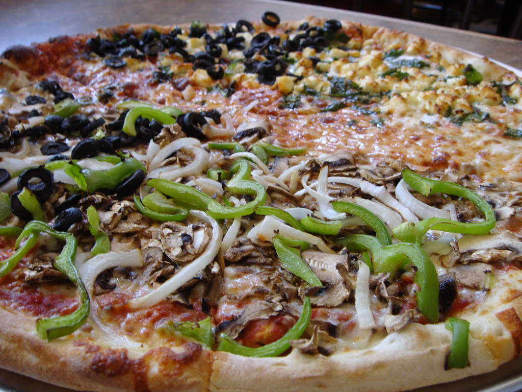Mulit-vegetarian pizza