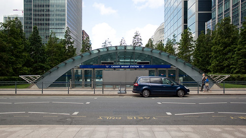 Canary Wharf Underground Station, London, United Kingdom, by jmhdezhdez