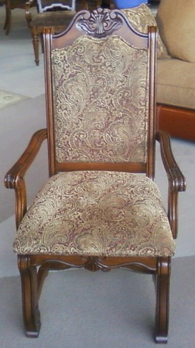 2009-11-13-donated-bishops-chair-front
