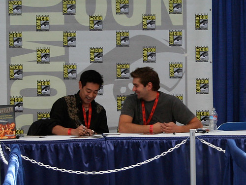 Tory Belleci Grant Imahara Autograph Signing ComicCon'09