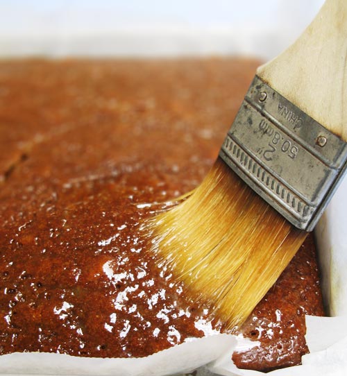 English Gingerbread Cake (brushing)