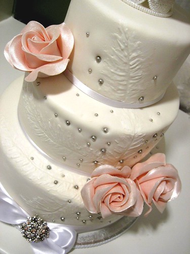 rose wedding cake by o holysweet