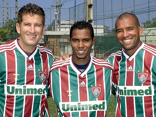 o volante Urrutia, o meia Fábio Neves e o lateral-direito Paulo César