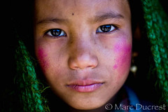 Eye for an eye (<b>Marc Ducrest</b>) Tags: nepal portrait 50mm eyes 40d - 3889931436_33ab9cf1ee_m