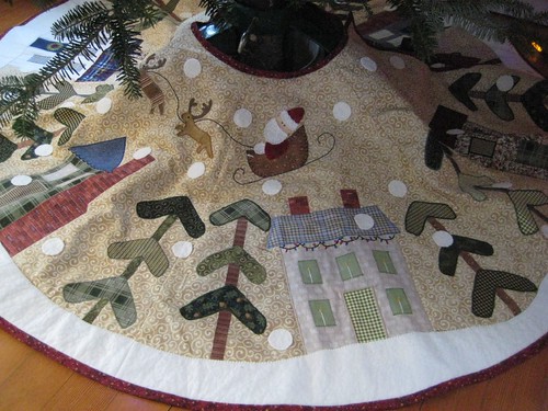 Bare Roots tree skirt