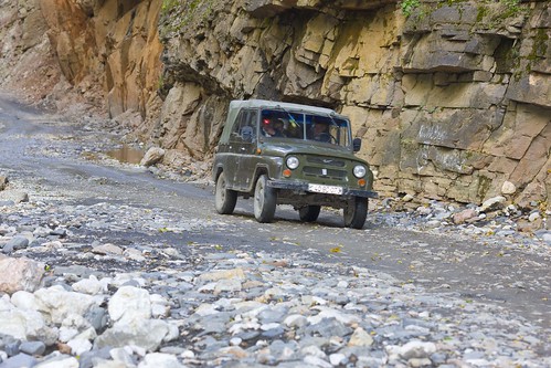 Russian Jeep in Cloudcatcher Canyon cayman simon Tags jeep baku 