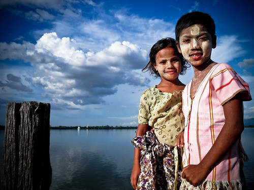 Myanmar Kids on U-Bein Bridge