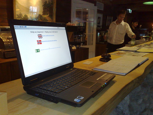 Webconverger with guest satisfaction survey at the reception of Tørvis Hotell