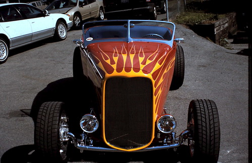 '32 Ford Roadster by Well Oiled Machines