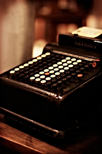 Machine à écrire - typing machine - lomo style