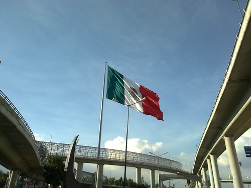 Flag over Periférico