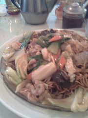 Singapore Noodles with Seafood and Veggies