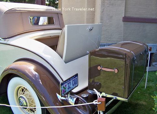 1932 Cadillac trunk Here's an oldie a 1913 Ford