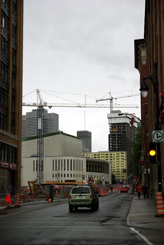 Construction cranes in Montréal