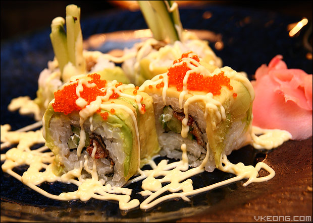 unagi-avocado-sushi