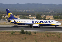 Ryanair B737-8AS EI-EBW GRO 06/08/2009