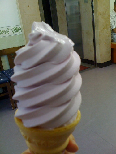 紫いもソフトクリーム