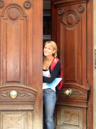 Jenna-Paris open door