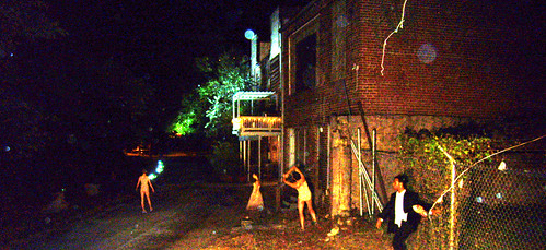 PA0201039-LeFlash-gloATL-In-The-Alley
