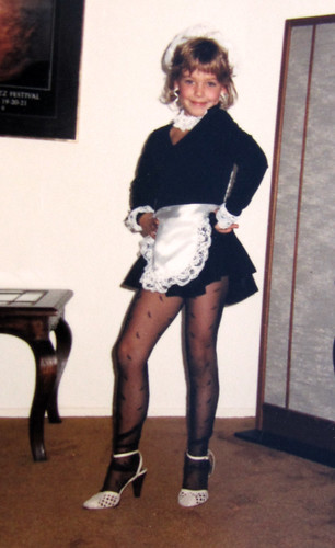 french-maid-80s-halloween