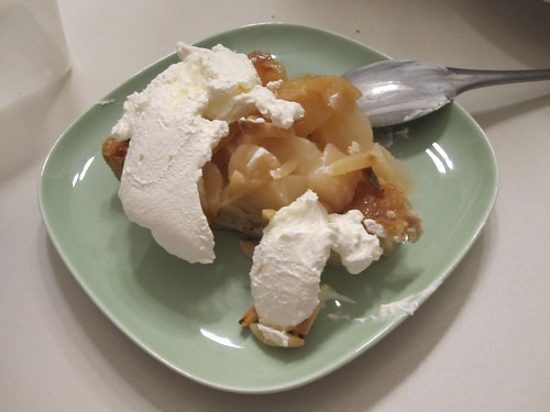 Pear pie at home