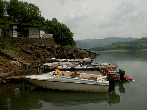 Boats panshet lake, pune