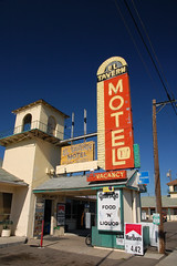 20090927 El Tavern Motel