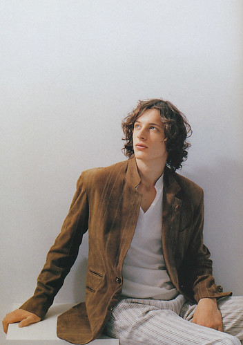 Henry Hargreaves5042(Esquire2003_05)