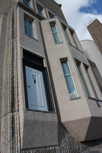 The exterior of the Mackintosh house. Notice the front door to nowhere. 