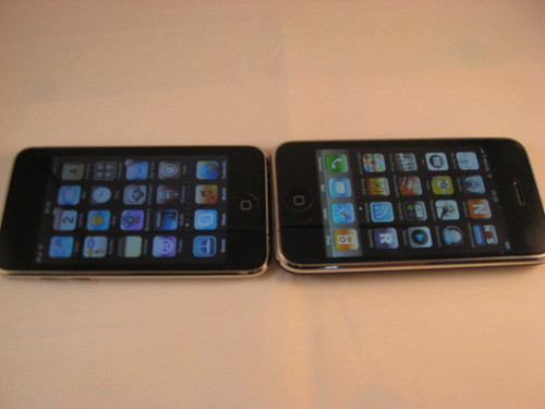 Ipod Touch Vs Iphone 3g. iPhone 3GS vs iPod Touch 2G