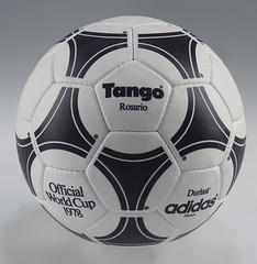 Balón Mundial futbol 1978 Tango